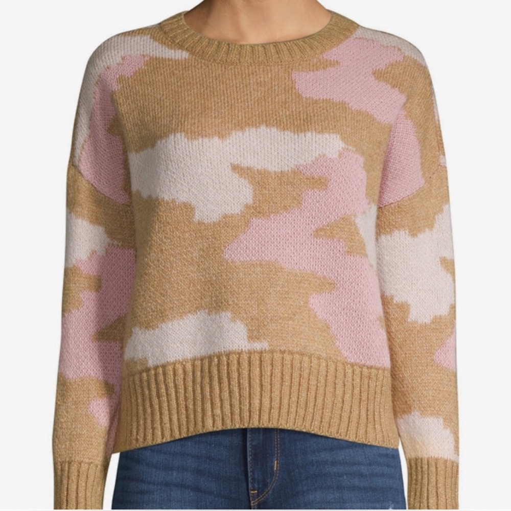 Pink & Tan Camo Crewneck Knit Sweater Size Medium - Picture 2 of 7